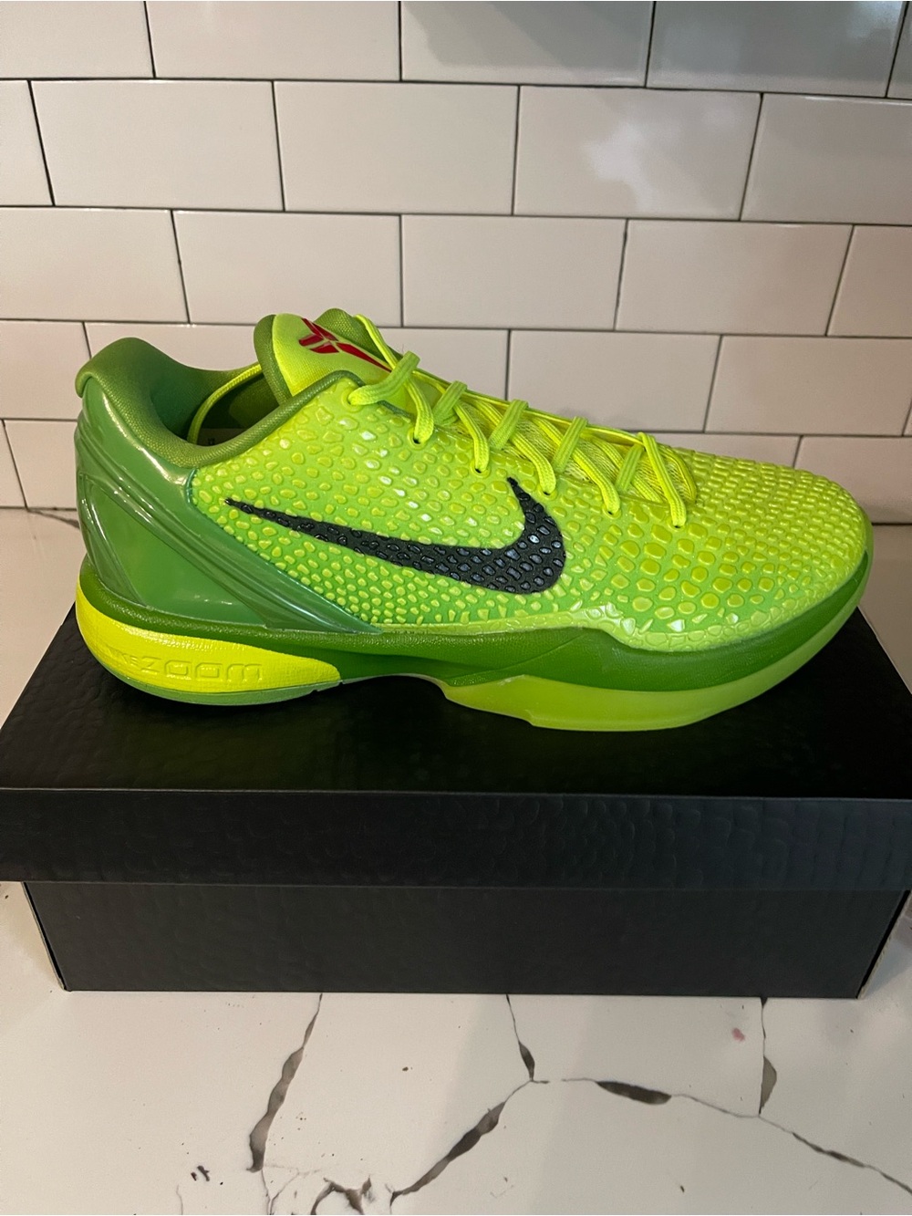 Mens Grinch Size 13.